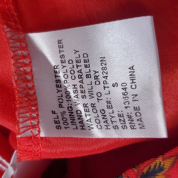 Latiste Shorts Ruffled Hem High Waisted Red/Bugundy Flower Pattern Size S - Picture 4 of 10